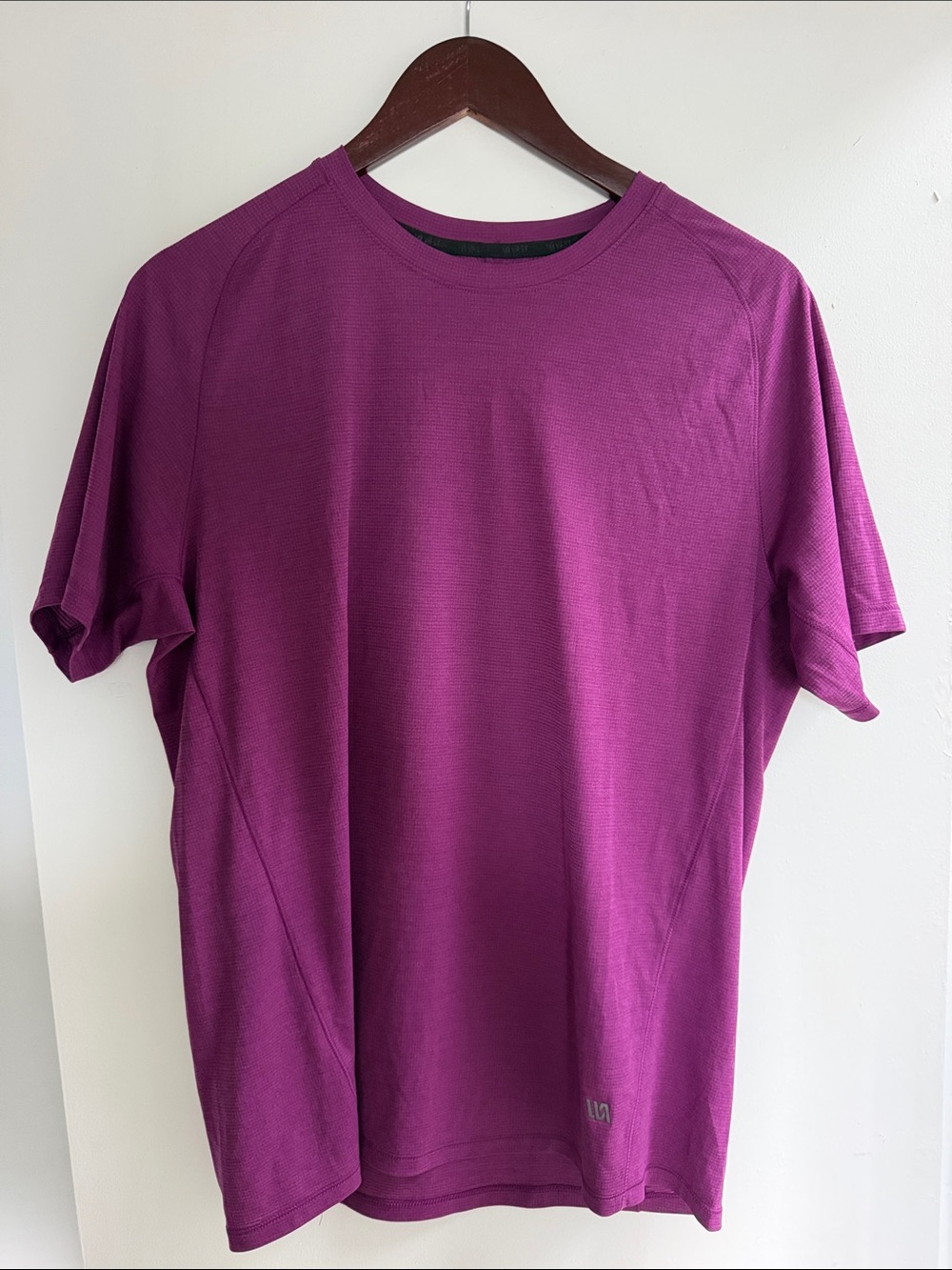 VRST Short Sleeve Athletic Tee in Magenta